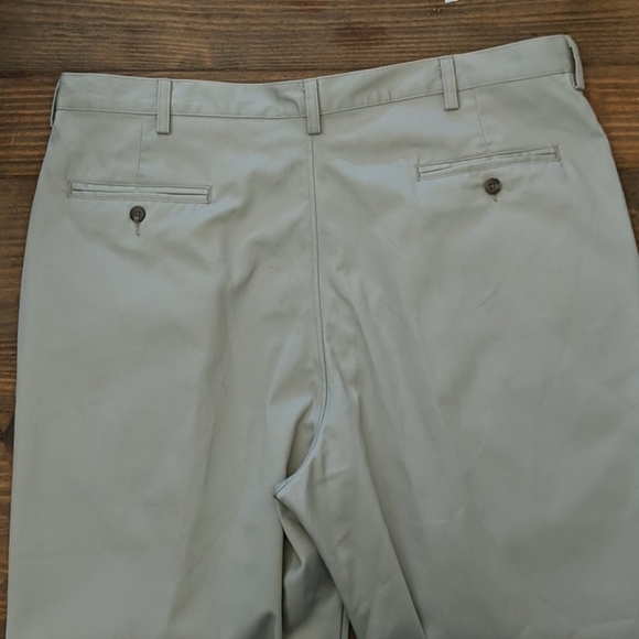 Haggar Men's Chinos in Light Gray - Picture 6 of 6